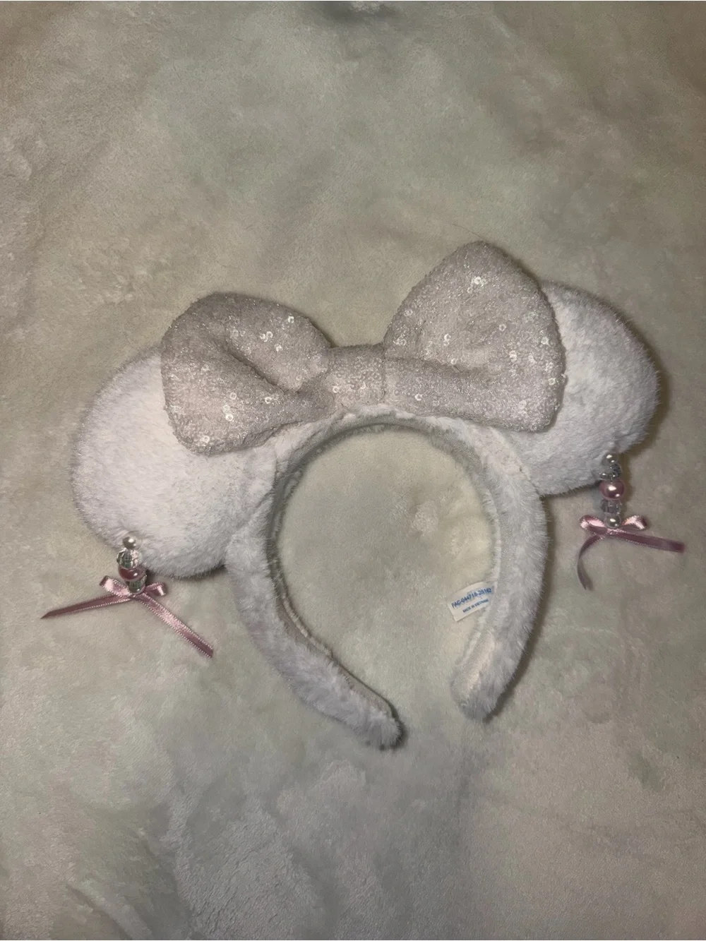 Tokyo Disney Plush Sequin Bow Earrings Minnie Ears
